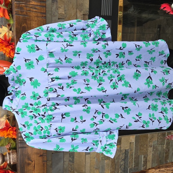 ANN TAYLOR RUFFLE BUTTON TOP - Picture 5 of 11